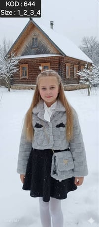 طقم بناتي • خمس قطع • جاكيت فرو