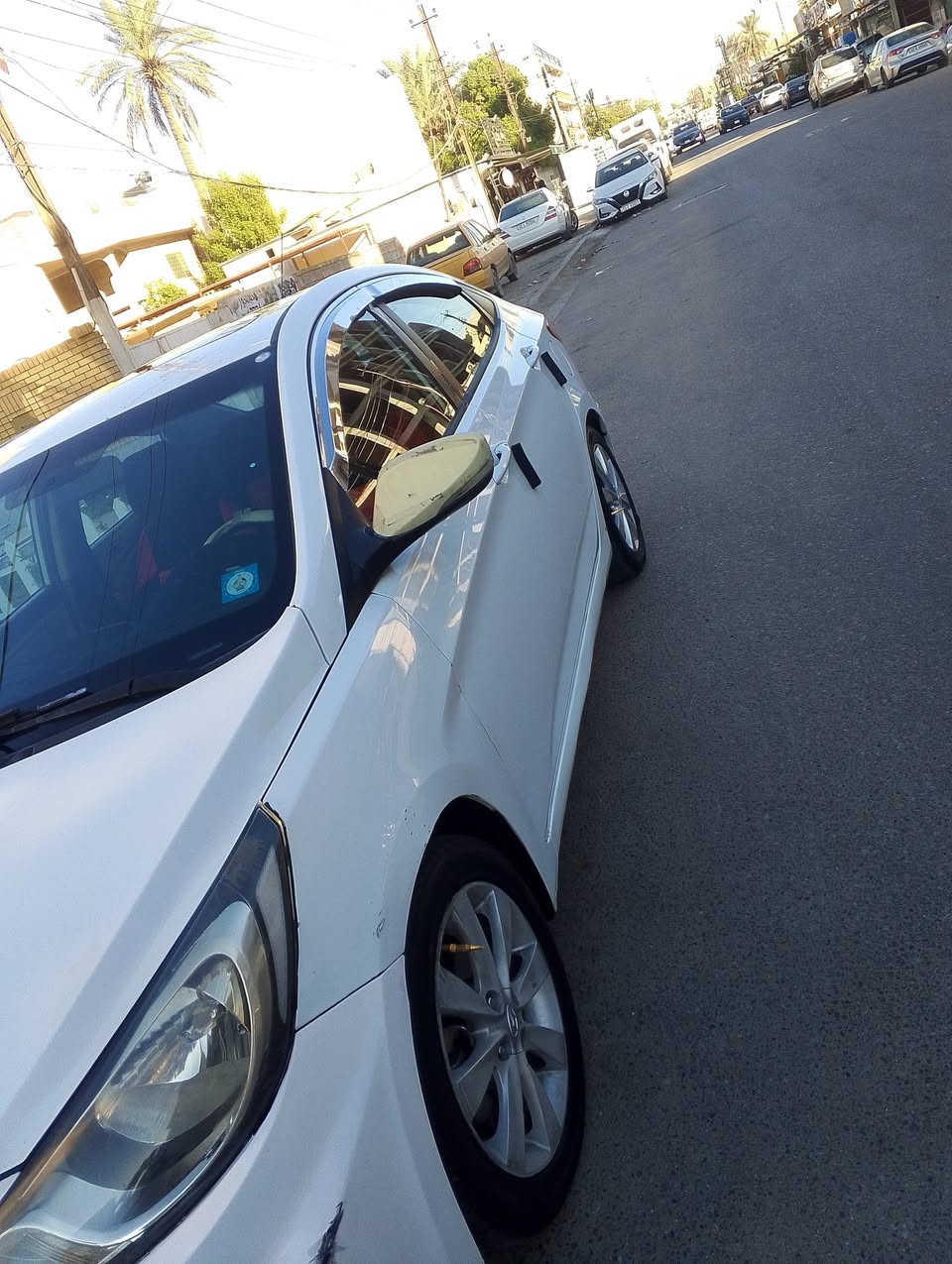 اكسنت 2015
فول مواصفات 
شاشه فتحه سقف 
اشاير بالمري 
تحكمات ستيرن 
ماشيه 117,000
 بيها صبغ شاملغ وتبديل بنيد نفس اللون 
 السعر 100 وبي مجال بسيط حك الجيه تجي وتشوفهه وتكلبهه سياره خير من الله 
السياره باسمي 
رقم انجليزي دولي 
 العنوان حي الجامعه قرب نفق الشرطه 
***********
***********
