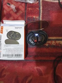 ايربود • سماعات • ناصريه