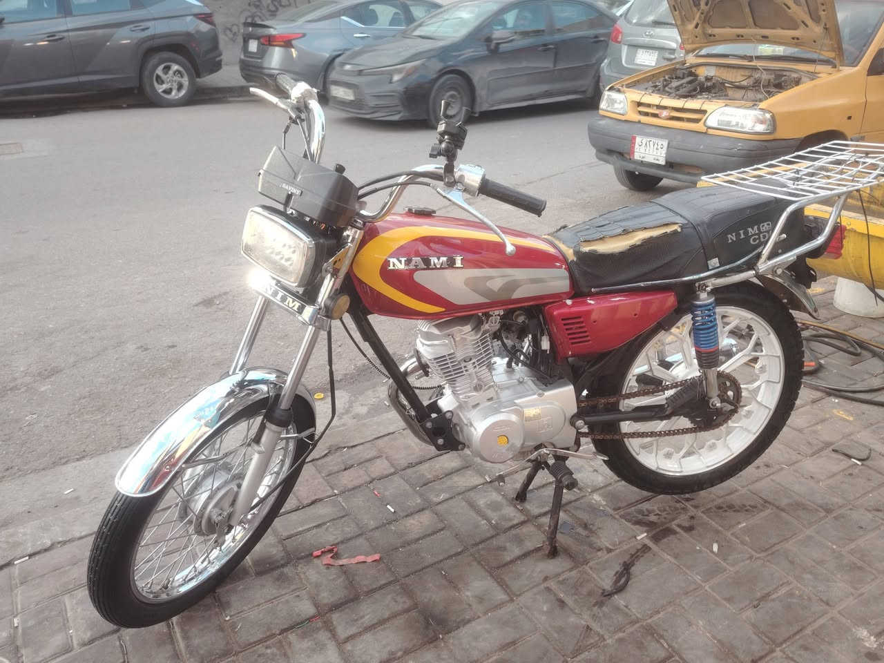 السلام عليكم من رخصة الادمن دراجة نامة شلامجة موديل 23 دارجة كاملة مابيها اي نقص بس صفاحية تك نقصها صينية الزنجيل موجودة مالتها الاصلية اوراق بيها مكاني البياع اكفلها من اي شي دراجة جاهزة كبل للشغل او ياخذها جناي السعر 550 وبيها مجال رقمي ***********
