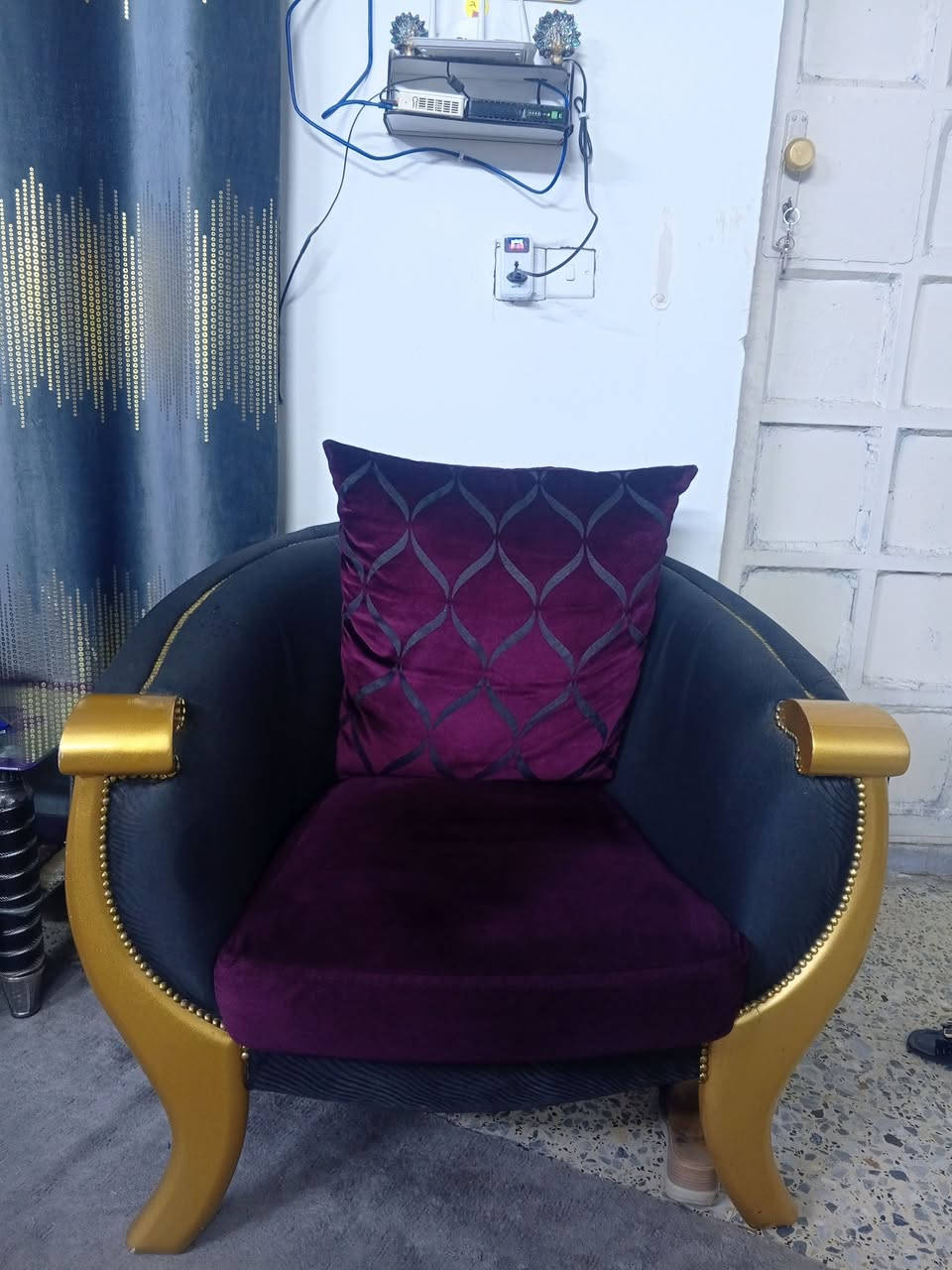 سلام عليكم تخم للبيع في السيدية 8مقاعد السعر160الف قفل150الرقم***********
