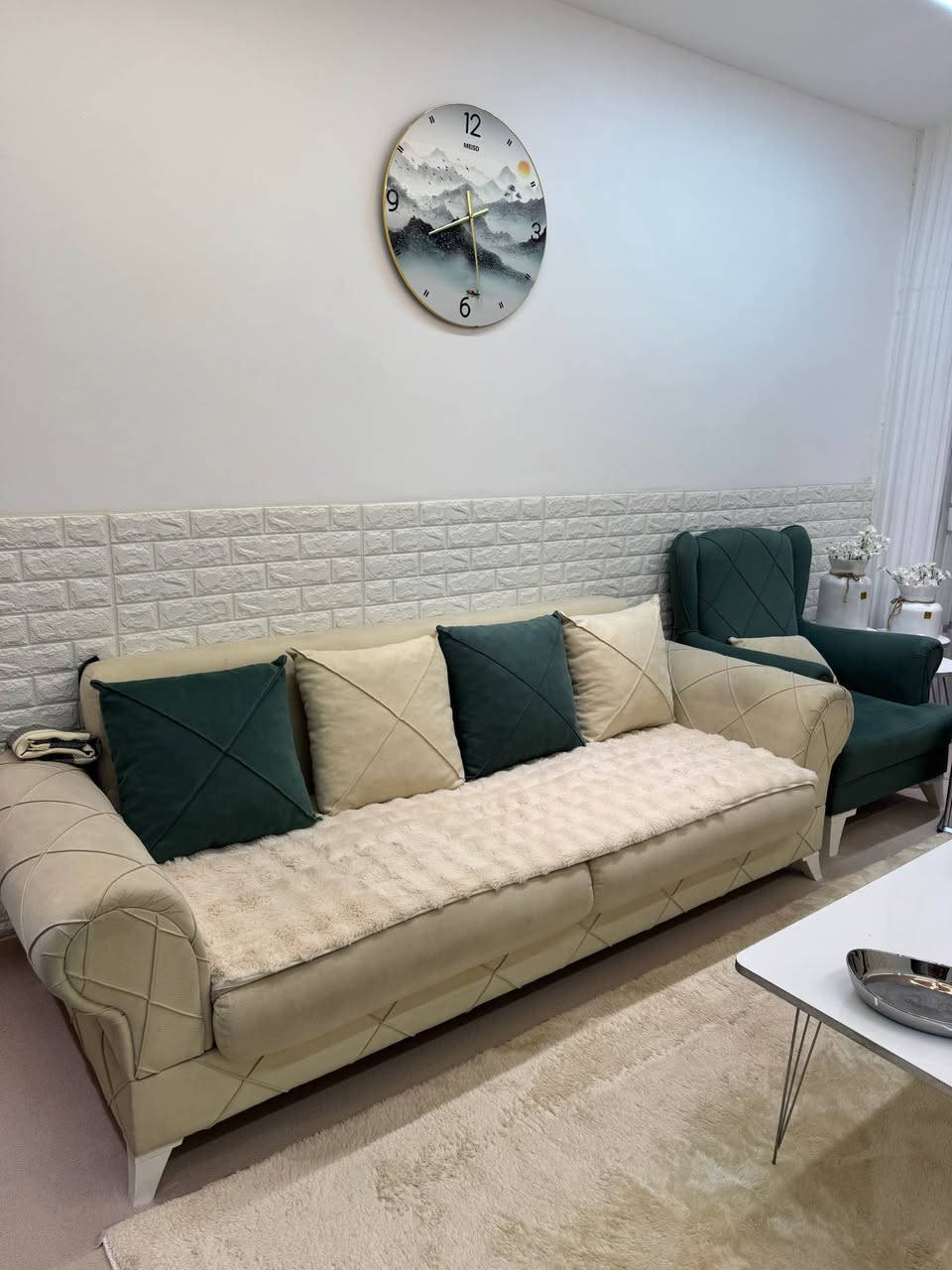 تاقم قەنەفەی تورکی ١٠ نەفەری زۆر کەم بەکارهاتووە وەک لۆک وایە هیچ دڕاوی و کاڵبوونەوەی نیە ، ژێری مەخزەنە
لە سلێمانی نرخی ٦٠٠ هەزار و معامەلەیەکی کەم السليمانية, العراق


**إذا كنت صاحب هذا الإعلان وتريد حذفه لأي سبب، رجاءا أرسل رسالة إلى الدعم الفني**