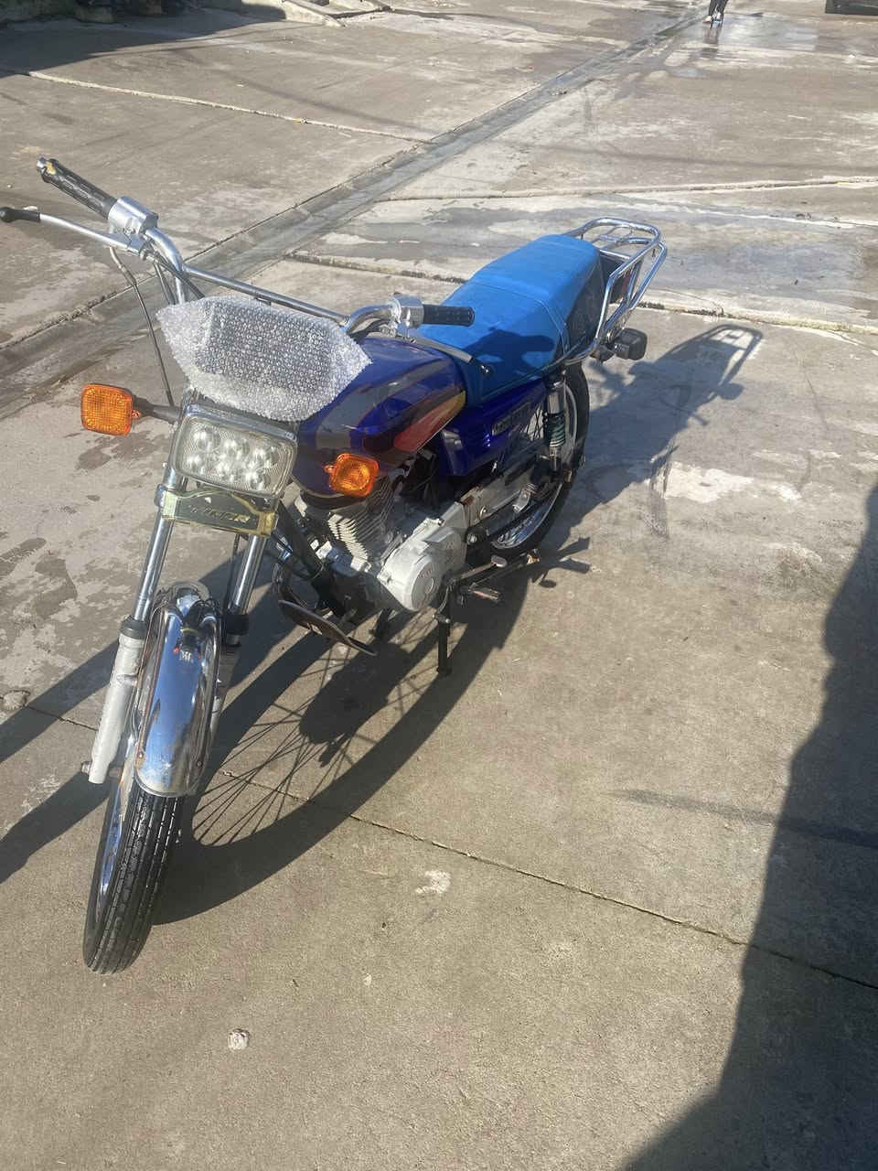 سلام عليكم ماطور 2020وزن ثقيل باب اولل مفتوح عمرتو قبل يومين شرط لاصرف ولاه بخار مكينه خرسه تايرات جدد  كهربيه كله شغاله شرط مكينه خرسه تجي وتفحص باتري جديد دبلات جديد الماطور كلو شرط سعر 425وبي مجال ***********اتصال
