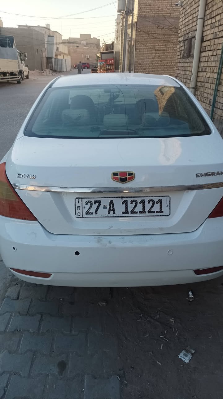 السلام عليكم.. للبيع في النجف..سيارة ام كراند c7 موديل 2013 .. محرك وكير كورونا 2000 ..سنويه باسمي 2027 .. السعر 52 ورقه.. مصبوغه عام للجماليه .. للاستفسار   ***********  ابو محمد
