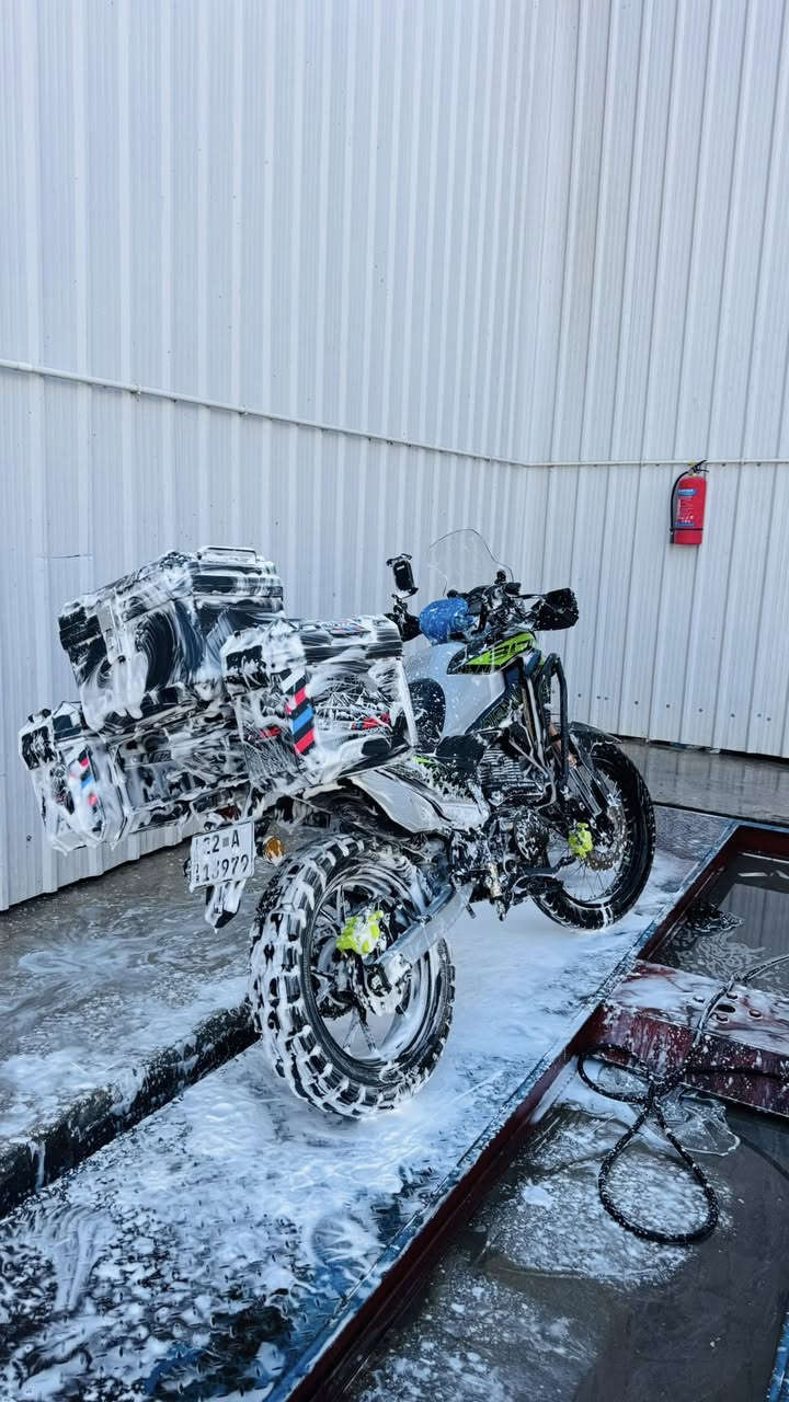 السلام عليكم
دايوان ادفنجر محرك 300cc 

موديل 2025 محور ويل كب خلفي 
الدراجة ماشية 7,500 سبع الاف  وقابلة للزيادة 
رقم اربيل مداور ثاني يوم 

عارضها 3,250,000 

وياها الجنط ومنظومه كاميرات وGBS 
مكاني بغداد 
***********
