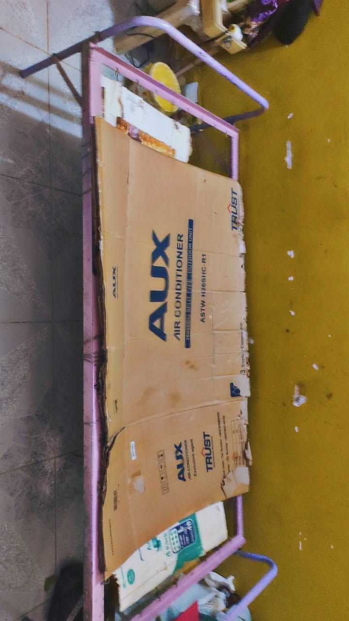 سرير نفر واحد
حديده زين فقط الي بالنص مثل ما موضح بالصورة يرادله تعديل بسيط احنا مخلين كرتون فوكاها تتحمل وزن 
سعرها ٢٥ الف
مكان فلوجة حي جولان قرب مضيف جريصات


**إذا كنت صاحب هذا الإعلان وتريد حذفه لأي سبب، رجاءا أرسل رسالة إلى الدعم الفني**