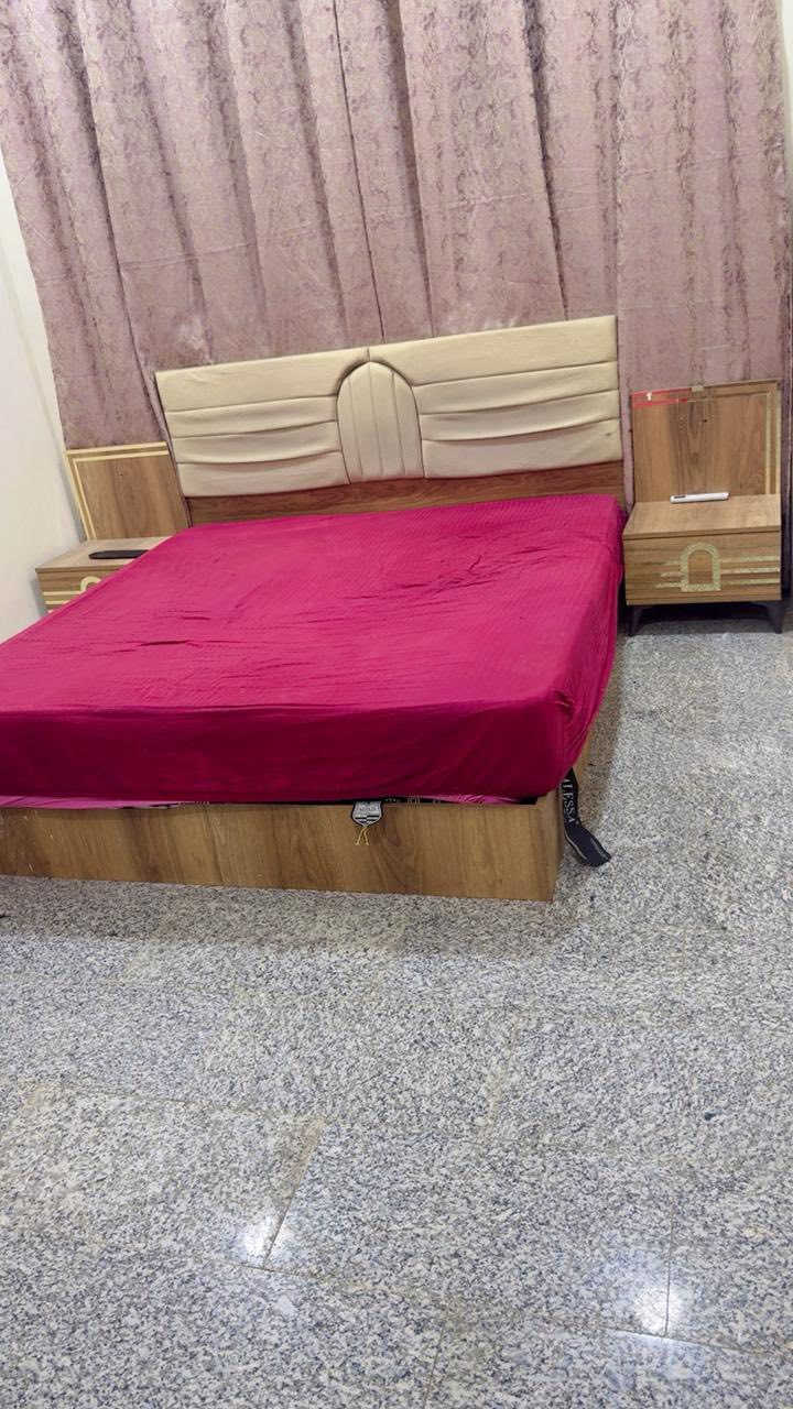 السلام عليكم غراض بيت كامله ونضافه شوفت عينكم وبيهن مجال للبيع شلعه
وحده
غرفه نوم مع مرايه كبيره ورفوف
هيترات جدد عدد2
براد مي
مكنسه كهربائيه شبه جديده
مبرده حجم كبير نضافه ٩٩بالميه مع العلم الغرفه وياها دوشك نفرين وشاشه tclاخر موديل بيها فطر داخلي دااااخلي يعني لبلازمه تصليحها فقط بالصناعي
لبيع شلعه وحده للتواصل وللاستفسار
واتساب (***********)
