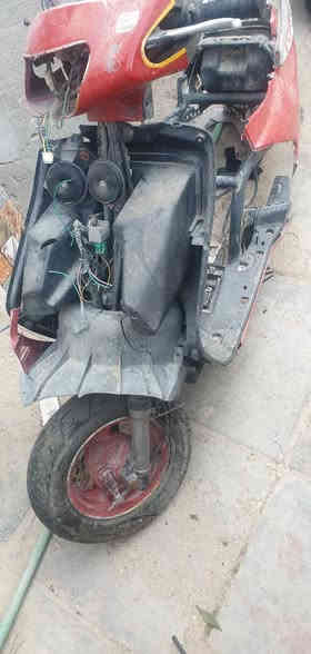 شاصي دراجه للبيع معه ادواته سلف وشخاطه وباتري وصالنصه وتخم تايرات جدد وكهربائياته شقاله الشراي يدلل ***********
