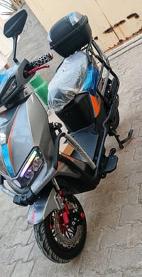 دراجة كهربائية • موديل ٢٠٢٥ • ٦ بطاريات جديدة