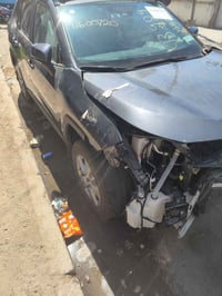 راف فور هايبرد 24 xle على ضررها الأمريكي ابيعها مكان بغداد 07705998516...