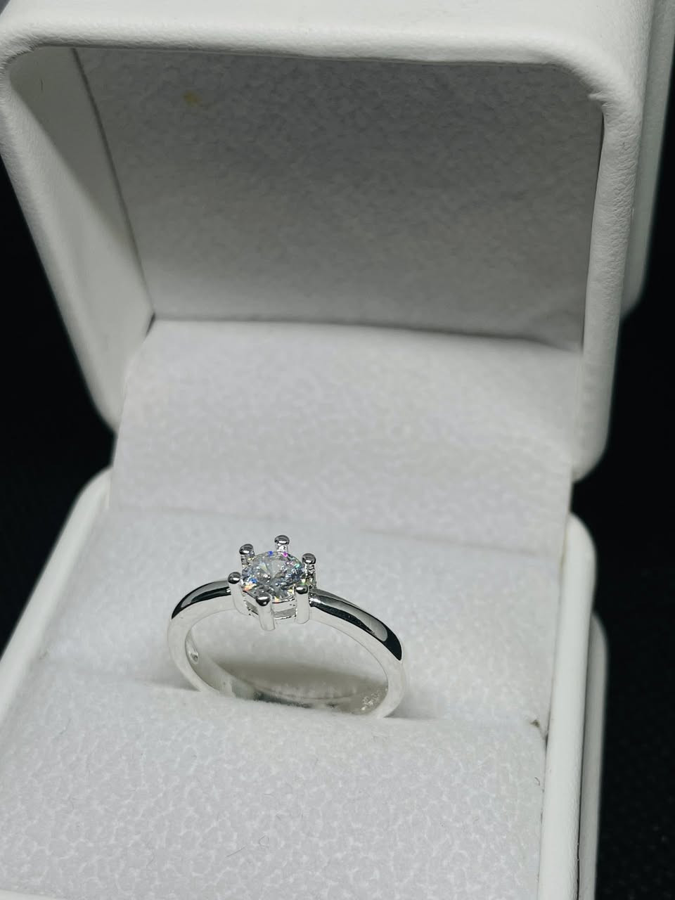 محابس 925

سعرهم مع التوصيل 40 الف


**إذا كنت صاحب هذا الإعلان وتريد حذفه لأي سبب، رجاءا أرسل رسالة إلى الدعم الفني**