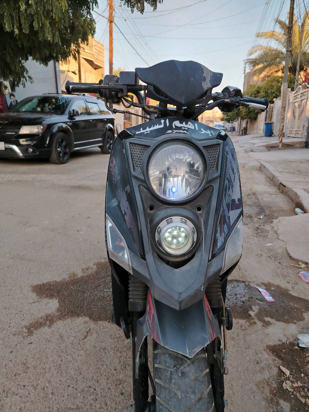 للبيع سكنس جبلي سيام تجي وتشوف بعينك السعر ٤٠٠ وبيها مجال المكان شهداء البياع 7706135406