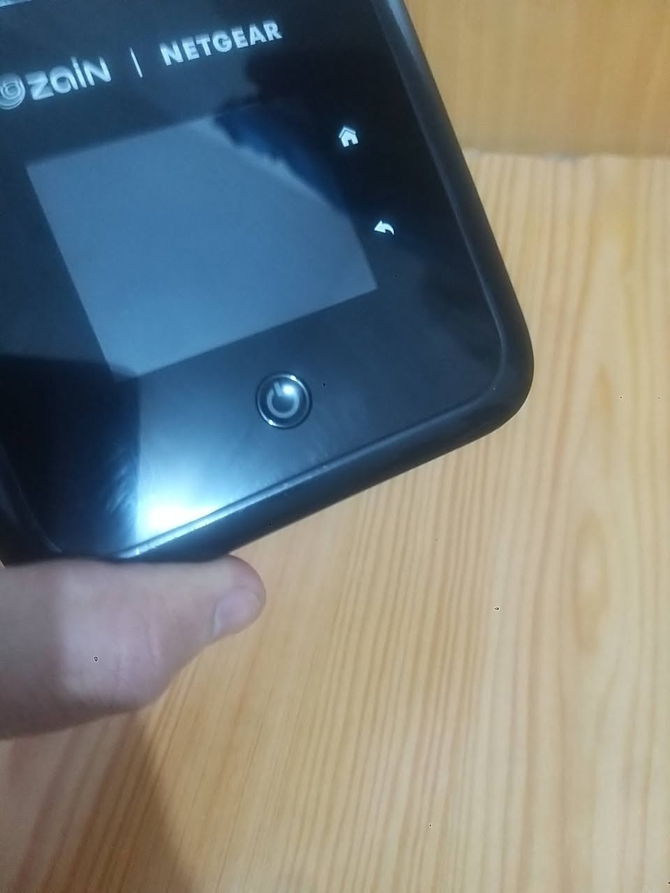 راوترات نتكير   m5  للبيع

5G

+4G
Wi fi 6
مفتوح لجميع ألشبكات 
أسيا __زين __كورك 

كات  22

يدمج ترددات تلقائي 

2.4 GHZ    //  5 GHZ        يبث بترددين 

منفذين للأنتنا الخارجية  Ts9 
منفذ لان  1 كيكا 

ملحقات الراوتر   بطاريه + محوله نتكير  +زوج انتنا Ts9 

ألسعر    190  ألف 

متوفر توصيل لكل محافظات ألعراق 

واتساب   ***********
