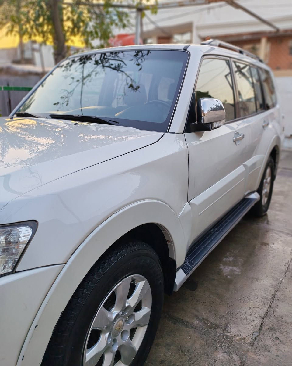 سلام عليكم
للبيع

باجيرو موديل ٢٠١٤ خليجي حبتور

رقم بغداد

ماشية١٧٠ 

فول مواصفات واحد على واحد.

كشنات كهرباء

كشنات جلد

بانوراما

مري شفط

حساسات

دمام

فورويل 4X4

تحكمات ستيرن

السعر ١٦٠ وبيهة مجال

مكان السيارة بغداد

***********

كير مكينة كفالة

مكفولة من الصبغ فقط بارد مأشر بل صور
