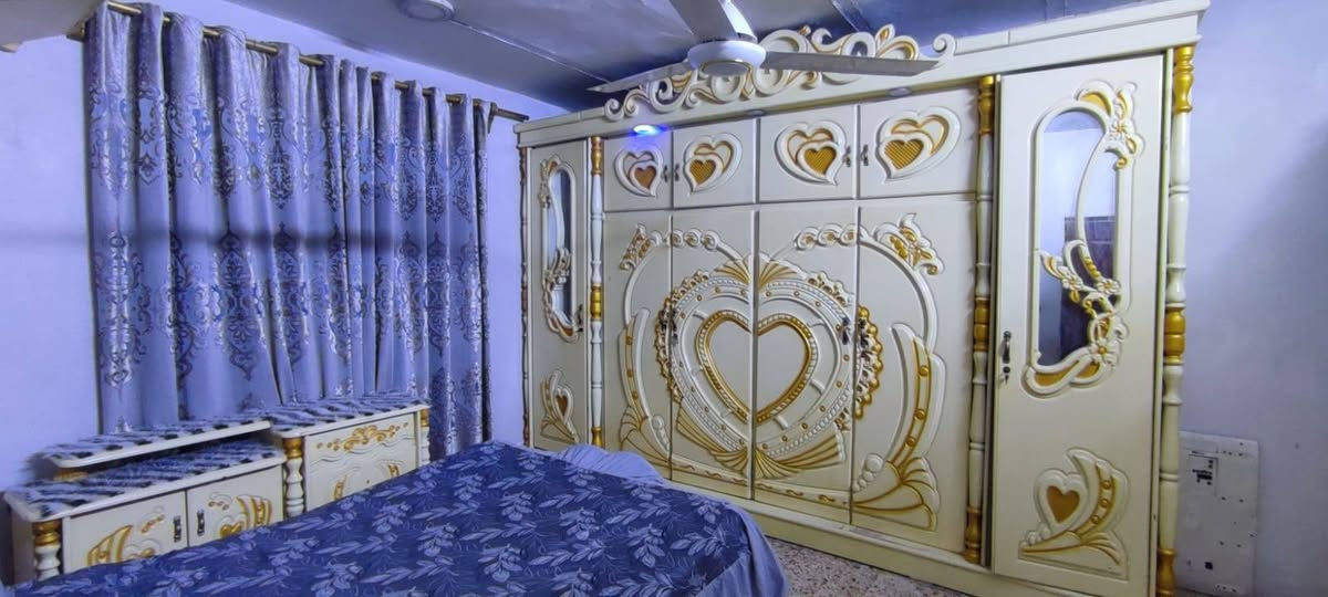 السلام عليكم
غرفة نوم عراقية وشغل عراقي قوي 
الغرفة نضيفة جداً 
السعر 1800 ( مليون وثمنمائه) 
مكاني بغداد


**إذا كنت صاحب هذا الإعلان وتريد حذفه لأي سبب، رجاءا أرسل رسالة إلى الدعم الفني**