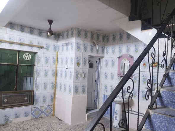 مشتمل ٥٠متر طابو صرف الشرطة الخامسه قرب أفران الساعدي.. طابقين لايجار لاتصال ***********
