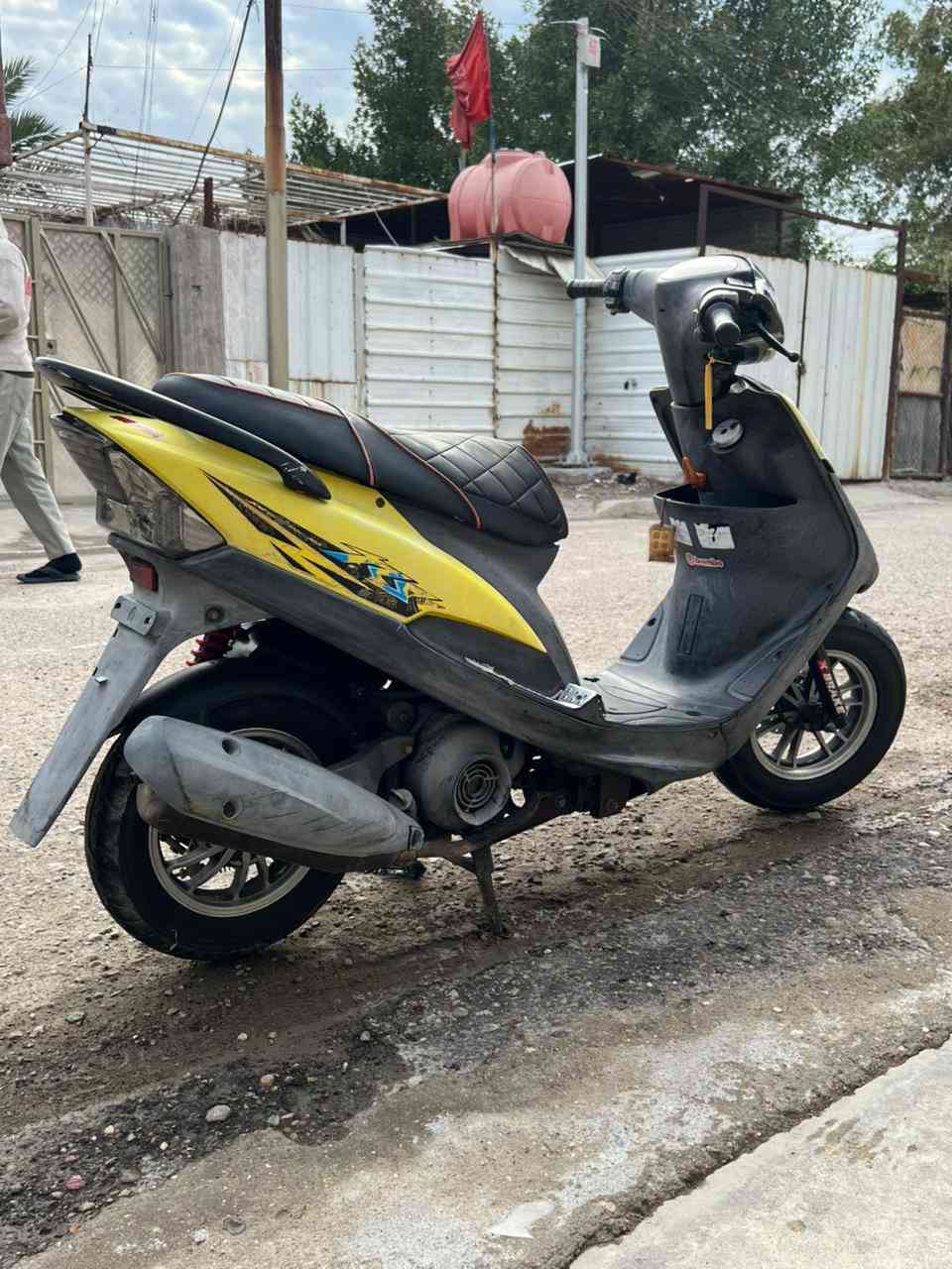 اسلام عليكم ماكس عدله لدراجه مختلفه  لدراجه ما صارله شهر من نازله   الله شاهد لدراجه خير من الله لدراجه خرسه  وسم لسبانه ما طاخه لدراجه وما بيه شي تجاري بيه ويل كب يسوله 150 شرط لدراجه اذا ما ادك 120 لا تخذه لدراجه سعره  1200  وبيه مجال للخوش ولد ..***********
