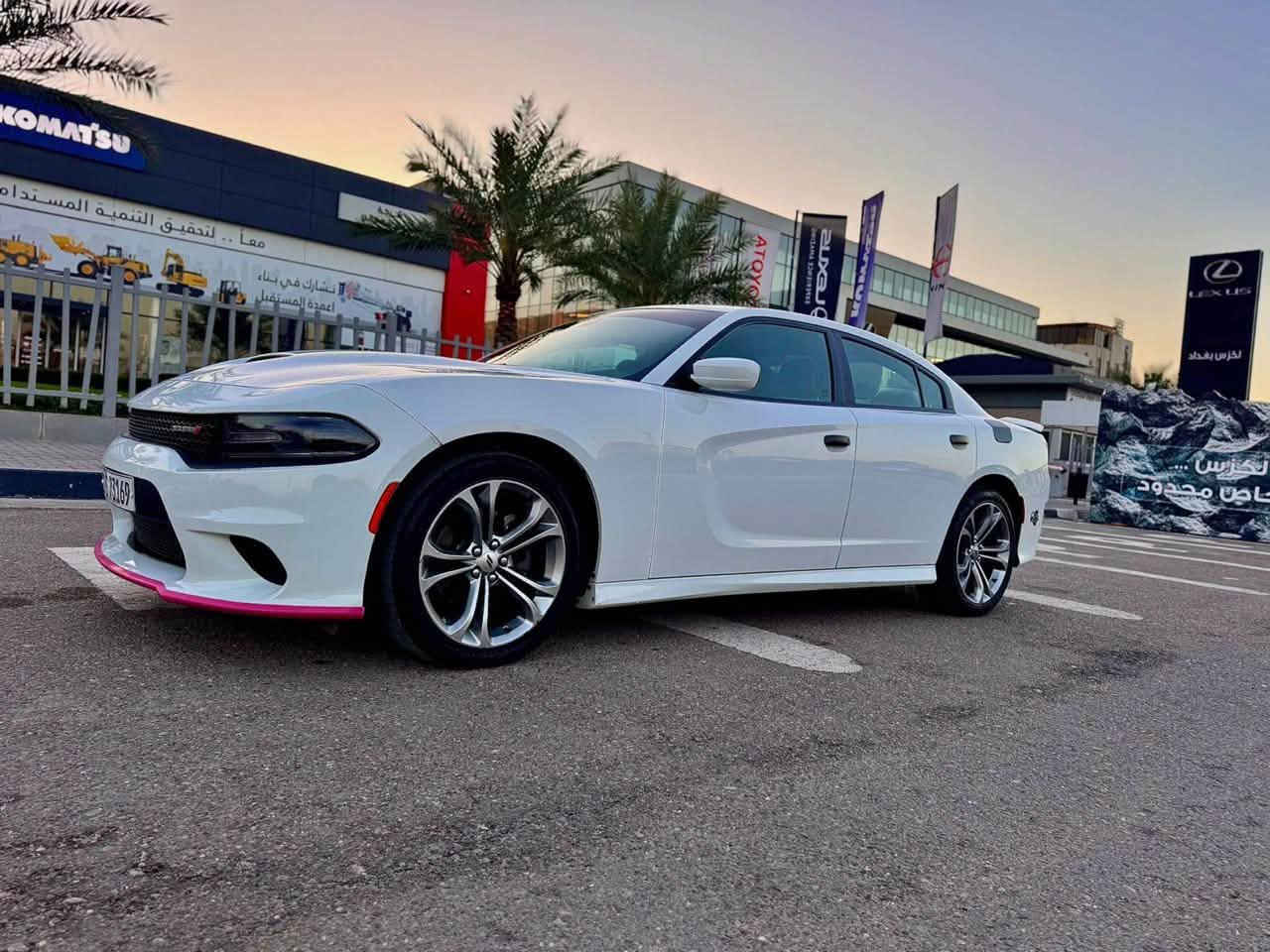 جارجر GT 2020 محرك 6 سلندر
وارد امريكي الحادث كلش بسيط موضح بالصور
ماشية 45.000 mi
رقم بغداد ب اسمي 
المواصفات:

•  فول عدا الفتحة.
•  كشنات حضن 
•  دكمة سوبر تراك باك + دكمة سبورت.
•  شاشة كبيرة 8 إنج + كامرة دوارة.
• لايت زينون+ عدسات متغير الوان 
•  ويل حجم 20 + تخم تايرات جدد.
•  سيستم صوت ألباين.
•  المقود كهرباء + تدفئة 
*   المقاعد الأمامية كهربائية .
*   ذاكرة لحفظ وضعيات الجلوس (ميموري) .
*   مقاعد أمامية تبريد وتدفئة .
*   مقاعد خلفية تدفئة.

السيارة عليه ادامه ما نقصها شي 
السعر  255$ 
 ***********
مكاني البصرة

