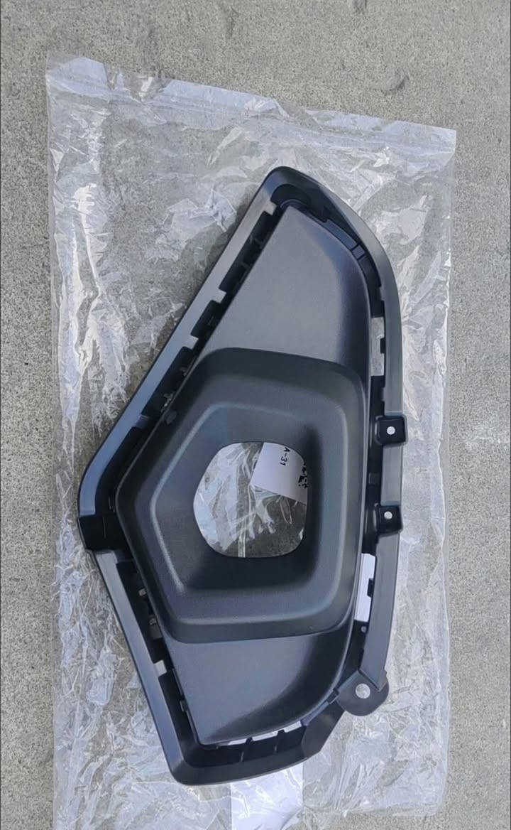 السلام عليكم قطع غيار تويوتا راف فور اصلي اصلي تفصيخ من موديل 2021 _2026 جميع قطع راف فور الاتصال ***********
