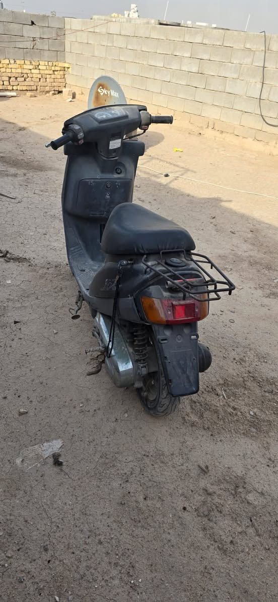 سلام عليكم دراجتين نضاف البزون ب450وام السله ب950 وبيهن مجال للشراي مو شراي لاتراسل مكلف بنشر  رقم راعيهن ***********
