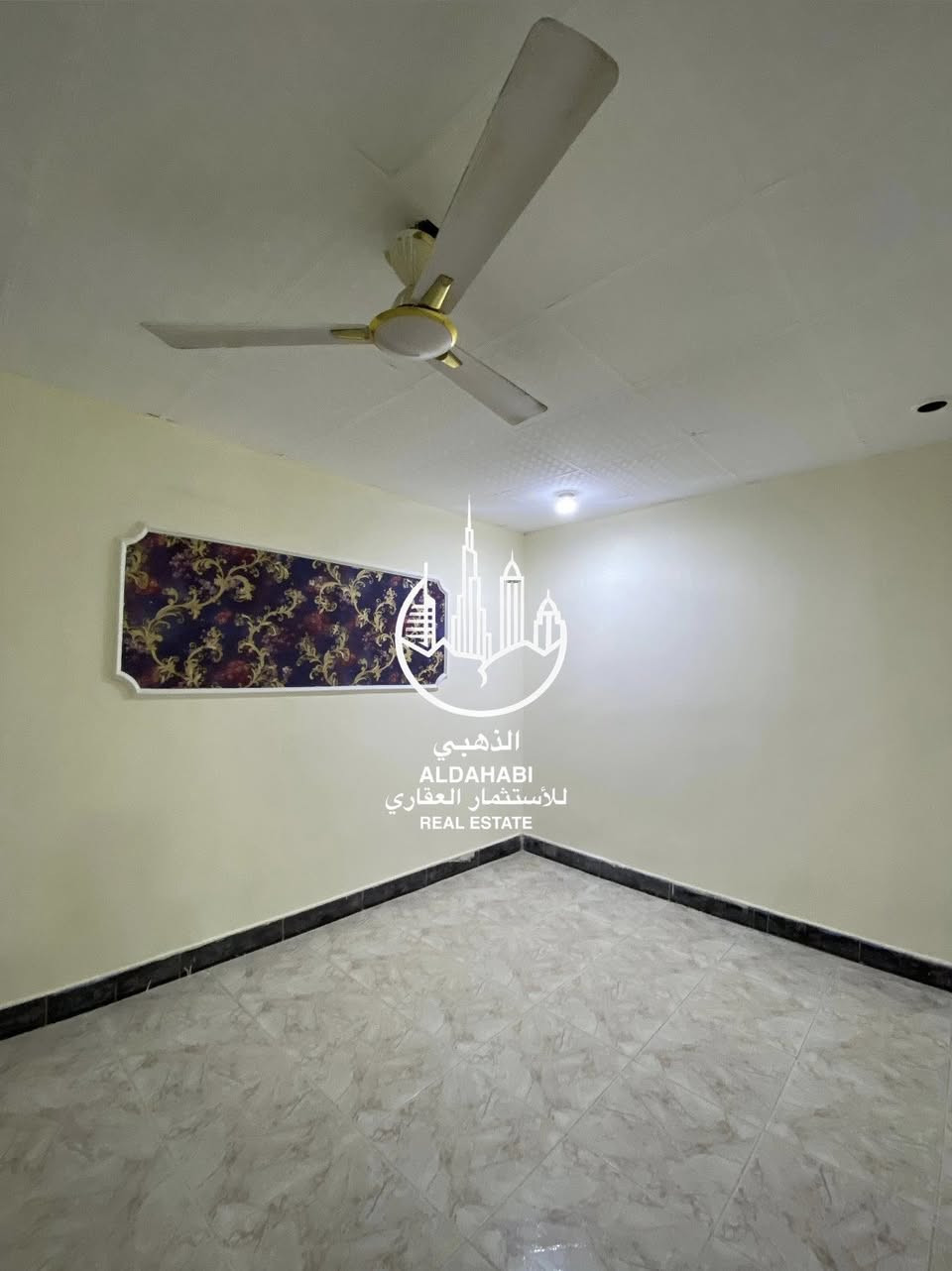 للايجــــــــــــار ✅ 
.
بيت للايجار في الموفقية الاملاك مساحة 180م بناء حديث 
البيت نضيف و جاهز للسكن مناسب للعوائل
.

مواصفات البيت / 
.
غرفتين ، صاله ، استقبال ، مطبخ ، صحيات داخليه و خارجيه ، كراج 
.

سعر الايجار 650 الف
.

✅ الذهبي للاستثمار العقاري ✅

#مجــــــاز_قانــــــــونيــاً
—————————————
#ملاحظه لعملائنا الكرام يتوفر لدينا عروض عقاريه بيوت للبيع والايجار في كافة مناطق محافظة البصره كذلك يتوفر لدينا بنايات تجاريه للبيع في مناطق ممتازه بوارد شهري ممتاز 
‏‌‎ للمعلومات اكثر التواصل على الارقام الموضحه او زيارة
الموقع 
البصره_ شارع عام حي الزهراء _ قرب مستشفى النفط
***********

رابط القناة
‏https://t.me/ooliiy

#عقارات #بيت #دار #للبيع #استثمار #البصرة #العقارات #الجنينه #الطويسه #كورنيش_شط_العرب #ايجار #بيع 
#مركز_البصرة
