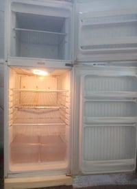 ثلاجه • نظيفه • تجميد وتبريد