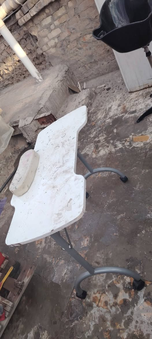 السلام عليكم غراض صالون للبيع مستعملة باسعر مناسبة وهذة رقمي *********** مدينة الصدر
