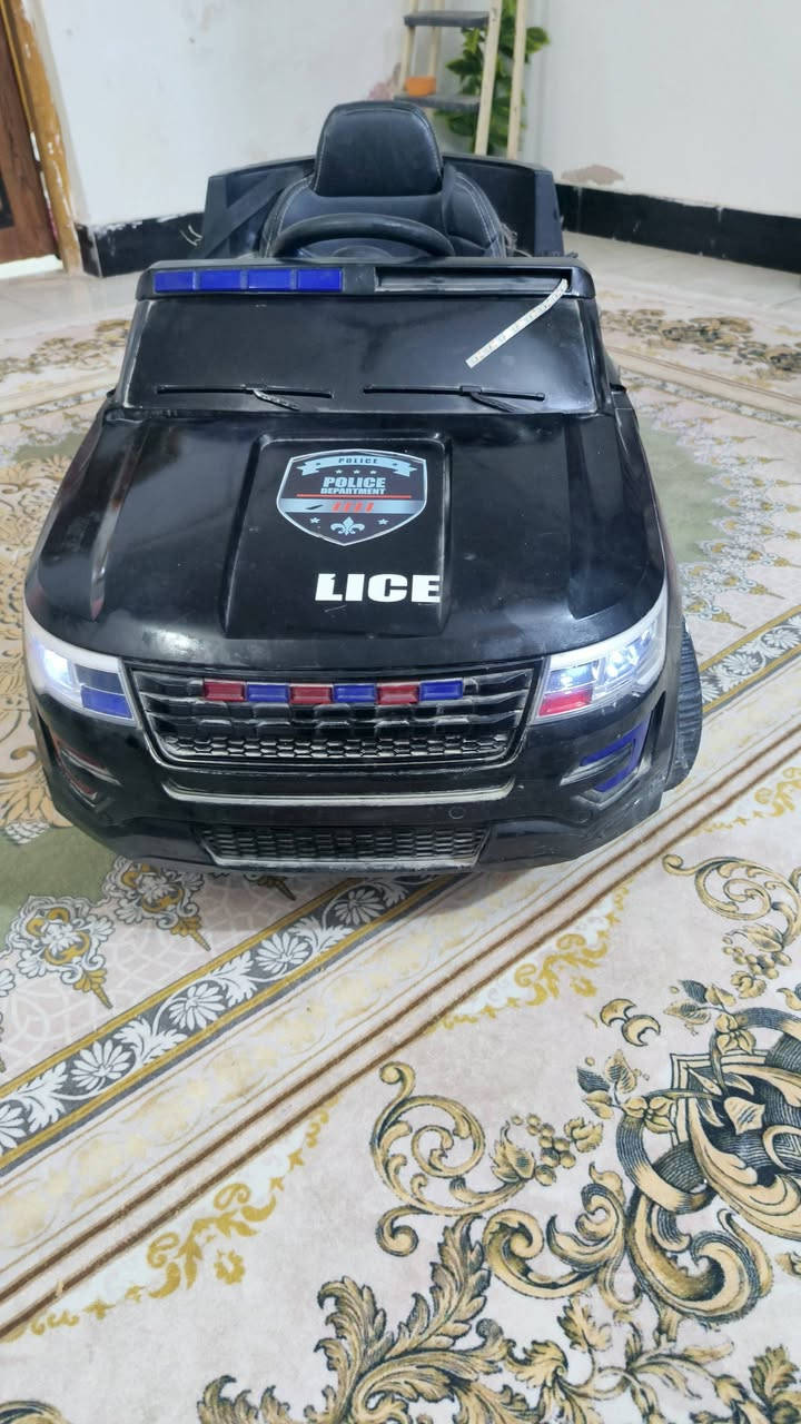 سيارة اطفال شحن نظيفة جدا للبيع السعر 85 حي الرحمه ***********

