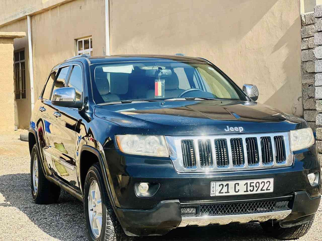 السلام عليكم!
جيب موديل 2011

وراد امريكي 

محرك ما مفتوح 

بدون صبغ + ملاحضات بسيطه 

تدفئه تبريد شرط 

تخم تاير جديد 

السعر 168 وبيهاا مجال بسيط 

للستفسار الاتصال عرقم ***********
