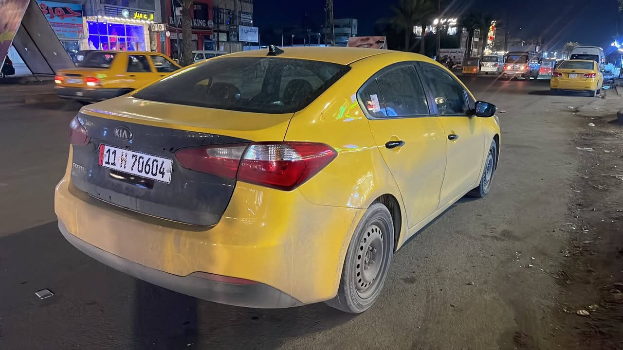 السلان عليكم فررتي ١٦ امريكي محرك ١٨٠٠ دوش سيارة جديده بعني الكلمة  ماشية ٨٦ حقيقي السيارة ليبل واحد بدون ايدباك بدون تبديل السعر ١٢٢ ورقة وبيه مجال للشراي 
مكاني بغداد الزعفرانية ***********
