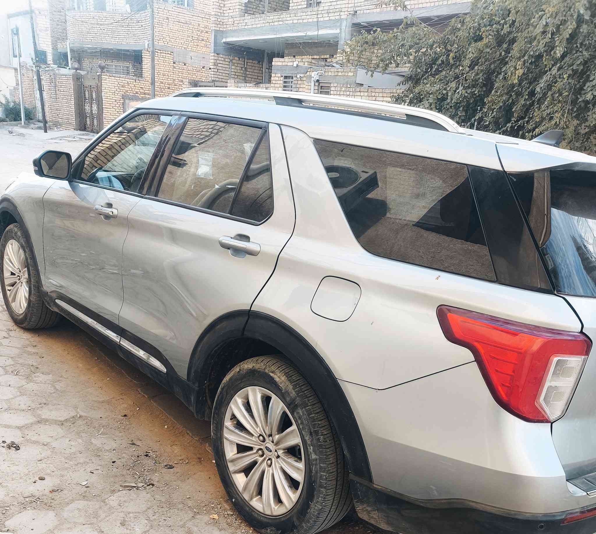 بسم الله

Ford Explorer 2023🔥

حجم المحرك 4 سلندر توربو(2.3L)

عداد المسافة31 ميل

عدد المقاعد (7) راكب

المواصفات  لمتدد 

بصمة تشغيل

بصمة ابواب

صندوق شفط كهربائي 

 

كشنات تدفئة تبريد

رادار أمامي(تحديد مسار)

رادار جانبي (نقاط عمياء)

رادار خلفي(تحذير من الاصطدام)

حساسات خلفية وامامي+ كاميرا

كير ماوس

اوتو هولد Auto hold

أوتو ستارت Auto start

أوتو ستوب Auto Stop

هاند بريك بصمة

تبريد مركزي 

شاشة كبيرة لمس 

Android Auto

تحكم وضعيات القيادة (Drive Modes)

مانع انزلاق+ABS

تحكمات استيرن

منافذ USB+AUX

وبقية المواصفات المعروف

السيارة  حادث صندوق صبغ فقط جاملغ

تترقم جميع محافظات عده الشمال 

تكلفة الرقم 16

العنوان العماره

للإتصال 
***********
***********
