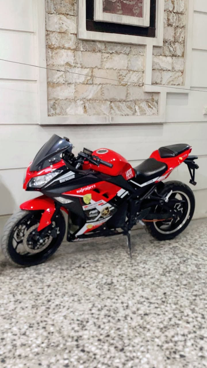 السلام عليكم شباب دراجة كاوسكي شحن بطارية مسطرة 6 بطارية تينجن الاصلي شادها جديدة والدراجة جديدة بمعنى الكلمة لاعطل ولا تصليح على ايدي 
الي ميعرف البطارية هاي سعرها 70 الف الوحدة ومتلكيها بالسوك تجي وية الدراجات الجديدة رجاءً بس الجاد والشراي يتصل 
السعر 2.750.000 وبيها مجال 
مكانها بغداد كرخ 
***********
