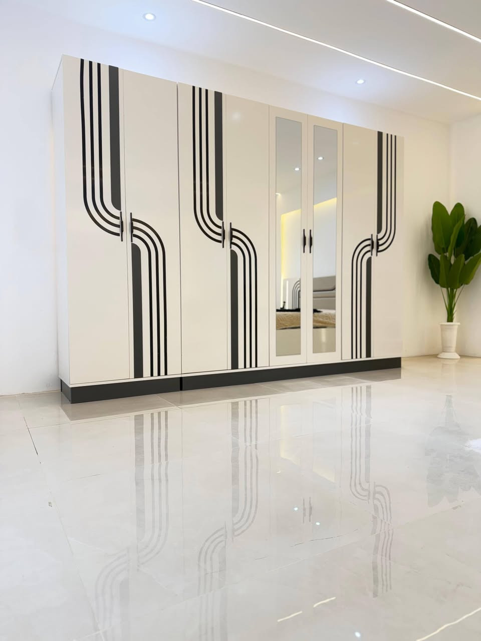 تم وصول
موديل G5
*7قـــطـــع* 
تصميم شركة اسد الميزان
راس السرير ستافور✅
انارة ليزرية ظهر كومدي✅
برغي  وجوي حديد✅
سرير دبل جك✅
كنتور رفوف✅
♦️كنتور 3متر
♦️ كومدي عدد2,  ظهر عالي اناره
♦️سرير200 سم*180سم
♦️ميز تواليت قياسات ضخمة   
السعر 👈 ٨٩٠,٠٠٠الف دينار عراقي 🇮🇶  
يشمل شد ونقل مجاني داخل الرمادي الحبيبه
للحجز ☎ *********** واتس
