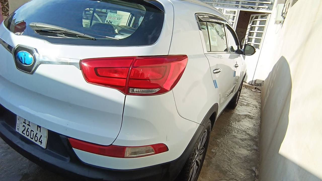 اسلام عليكم اسبورتج خليجي موديل 15 مكفولة محرك 2400 كير محرك صدر كلة  جديد استعمال شخصي سيارة جاهزة من كل نواحي بيع امراوس حسب قناعة السعر 155 استفسار ***********
