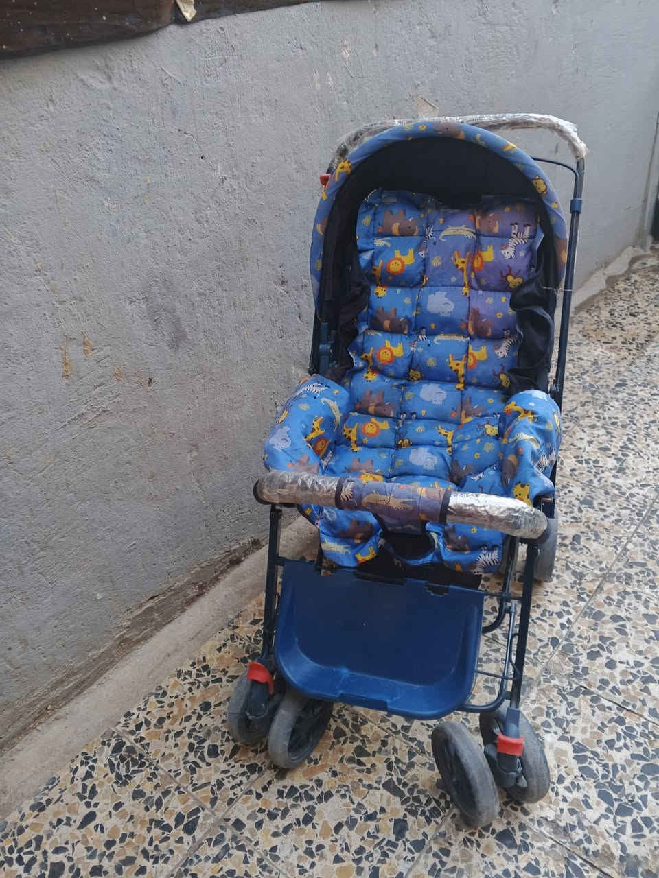 السلام عليكم عندي عربانة طفل للبيع ستعمال قليل جدا سعرها 45 بيها مجال قليل كربلاء ملحق


**إذا كنت صاحب هذا الإعلان وتريد حذفه لأي سبب، رجاءا أرسل رسالة إلى الدعم الفني**