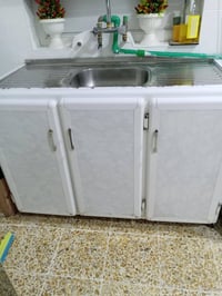 كاونتر المنيوم للبيع السعر 450 مع السنك وبيه مجال 07517637233 07771483...