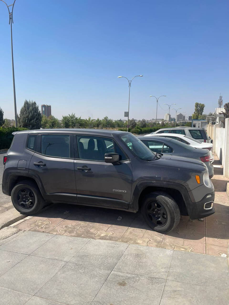 جییپ رینگارد ٢٠١٨ سپۆرت 
٣ پارچەی پێشی سبوغە لەسەر فەحسەکە نوسرایە چەندی گرتیە.
کاسکێتی گۆرایە
٨٠ هەزار رۆشتیە.
سەنەوی بەناو خۆمە هەتا ٢٠٣٠ أربيل, العراق


**إذا كنت صاحب هذا الإعلان وتريد حذفه لأي سبب، رجاءا أرسل رسالة إلى الدعم الفني**