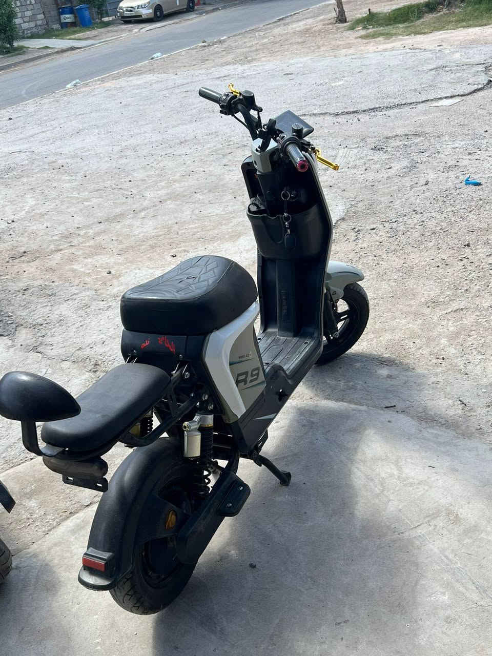 السلام عليكم دراجه ار 9 للبيع والسعر 400 وبيها مجال الدراجه نظيفه استخدام فقط ثلاث اشهر دراجه نظيفه وحلوه كل شيء شغال بريك شغال دبلات فول العنوان بغداد العامريه الاقتصاديين


**إذا كنت صاحب هذا الإعلان وتريد حذفه لأي سبب، رجاءا أرسل رسالة إلى الدعم الفني**