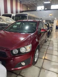 شوفرليت سونك 2013 أمريكي   —————- حادثها جاملغ  وبيها صبغ  السياره على...