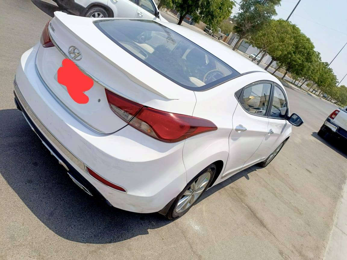 السلام عليكم الانترا خليجي 2015 فول مواصفات عده البصمه محرك كير خير من الله ما مفتوح السونار موجود ويه الصور  بدون دواخل السعر 120 وبي مجال مكان السياره البياع رقم بغداد 
ا***********
