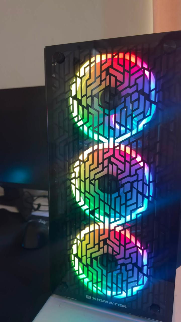 السلام عليكم تجميعه مستخدمه للبيع

المواصفات :
CPU: Ryzen 5 5600G

. Deepcool AG400 (120mm)

. ASRock B450M-HDV AM4

. Crucial 16GB (2×8GB) DDR4 3200MHz

. GIGABYTE RTX 3060 12GB

. Netac 128GB SATA SSD

. WD Blue 1TB HDD

. Deepcool PL650D 650W PSU

السعر 875 وبيه مجال بسيط 
مكاني الانبار وعندي توصيل لكل العراق
للتواصل ***********

