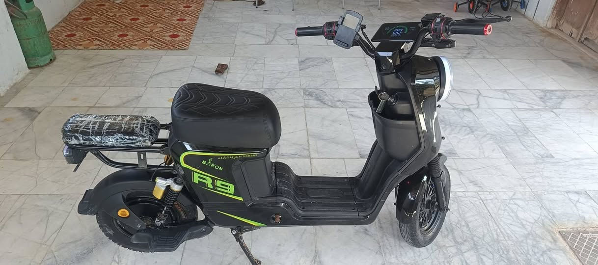 سلام عليكم دراجه شحن R9 جديد مابيه اي نقص سعر 425 بيه مجال شط العرب الجزيره باب الهوى رقم الهاتف  ***********
