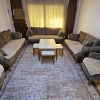 الغراض منزل للبيع  سعر البراد 200$ مكنسة كهربائية 60$ سجادة 13$ الخلاط...