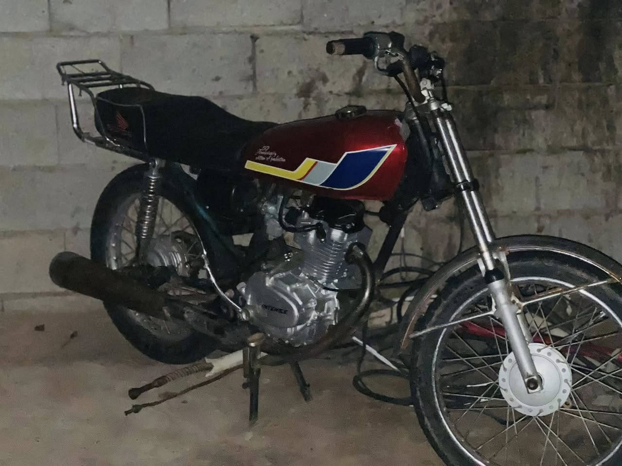 سلام عليكم لا مغسواله ولا شي البيع الستفسار  ‪0775 064 1288‬
