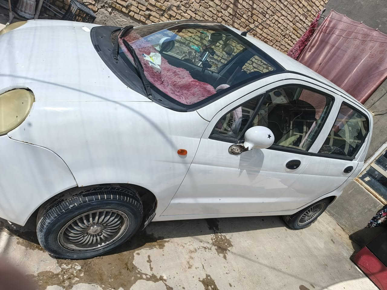 السلام عليكم سياره كيو كيو 2013 كير عادي  معمره خياس بسيط السياره حلوه ونظيفه السعر 27 وبيهه مجال ***********
