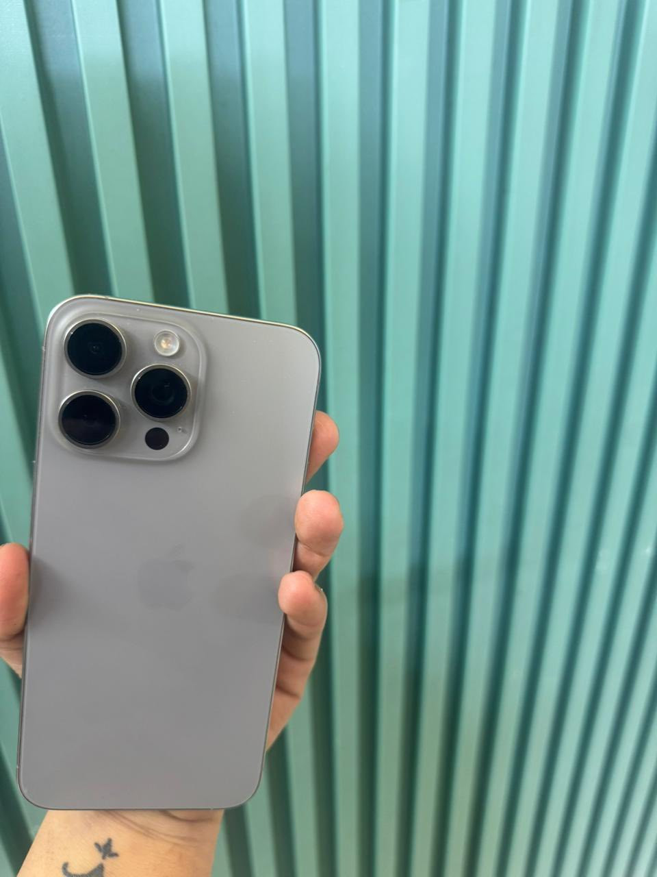 ايفون 15 برو ماكس
@@#البطاريه 86%
ذاكرة 256
عنوان شعب 
رايدته بمليون و٢٠٠ الف وبي مجال بسيط للشراي 
***********
