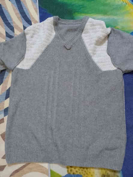 ((السلام عليكم متوفر شليف باله ملابس شبابي أوربي نضافه عاليه مثل ماموضح بالصور الي يريده يراسل خاص او يتصل على الرقم ***********
