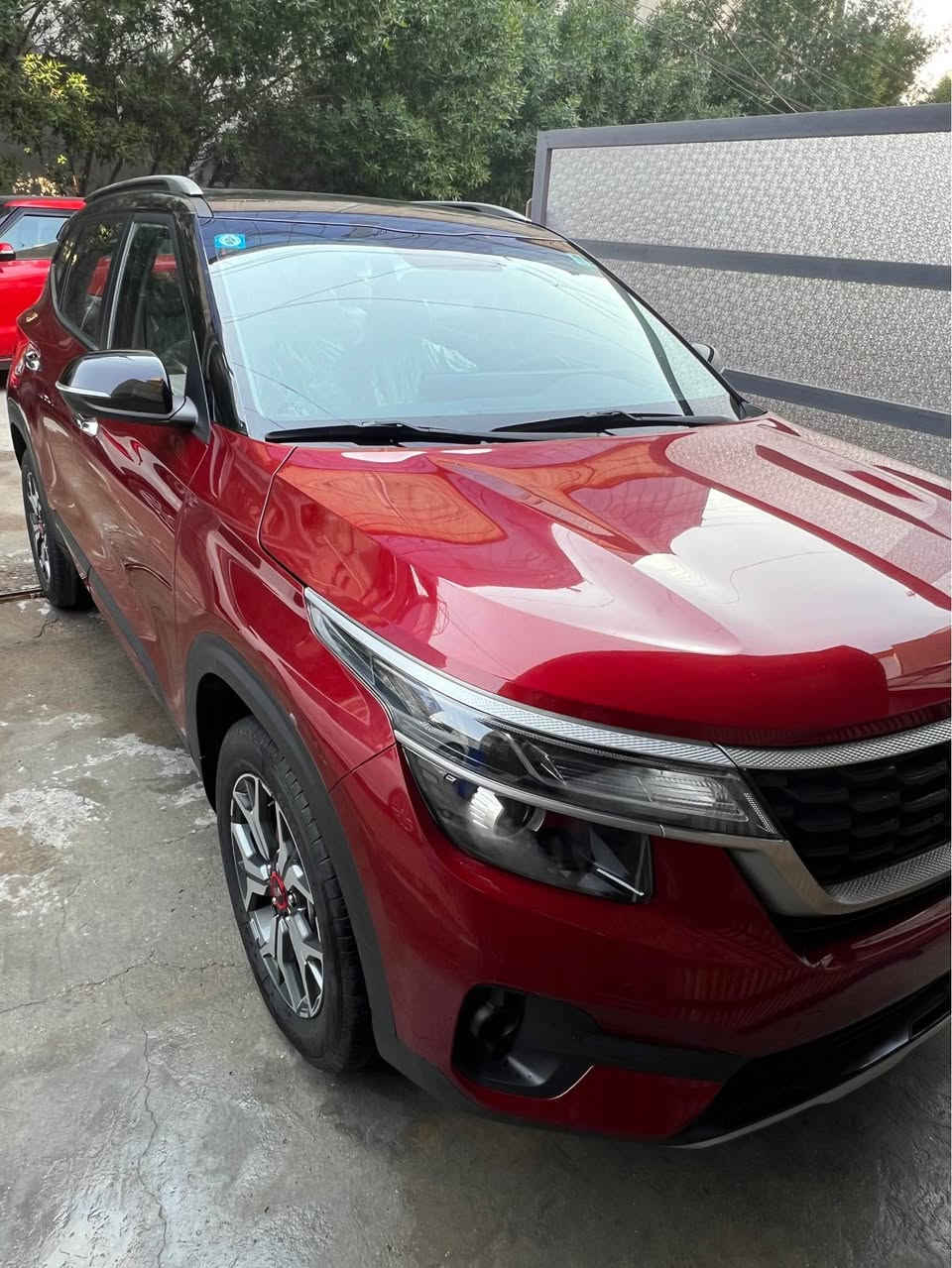 كيا سيليتوز خليجي وكالة الدولية 
بعدهه داخل الضمان  مال شركة موديل 2021
السياره ماشية 21 الف كيلو مكفوله بدون ضرر 
بصمة شاشة جبيرة متصله وكشنات ابيض جلد اضائة محيطيه مريات شفط وترحيب وتشغيل عن بعد 
السعر 167 مكان السيارة بغداد المنصور 
*********** بغداد, العراق
