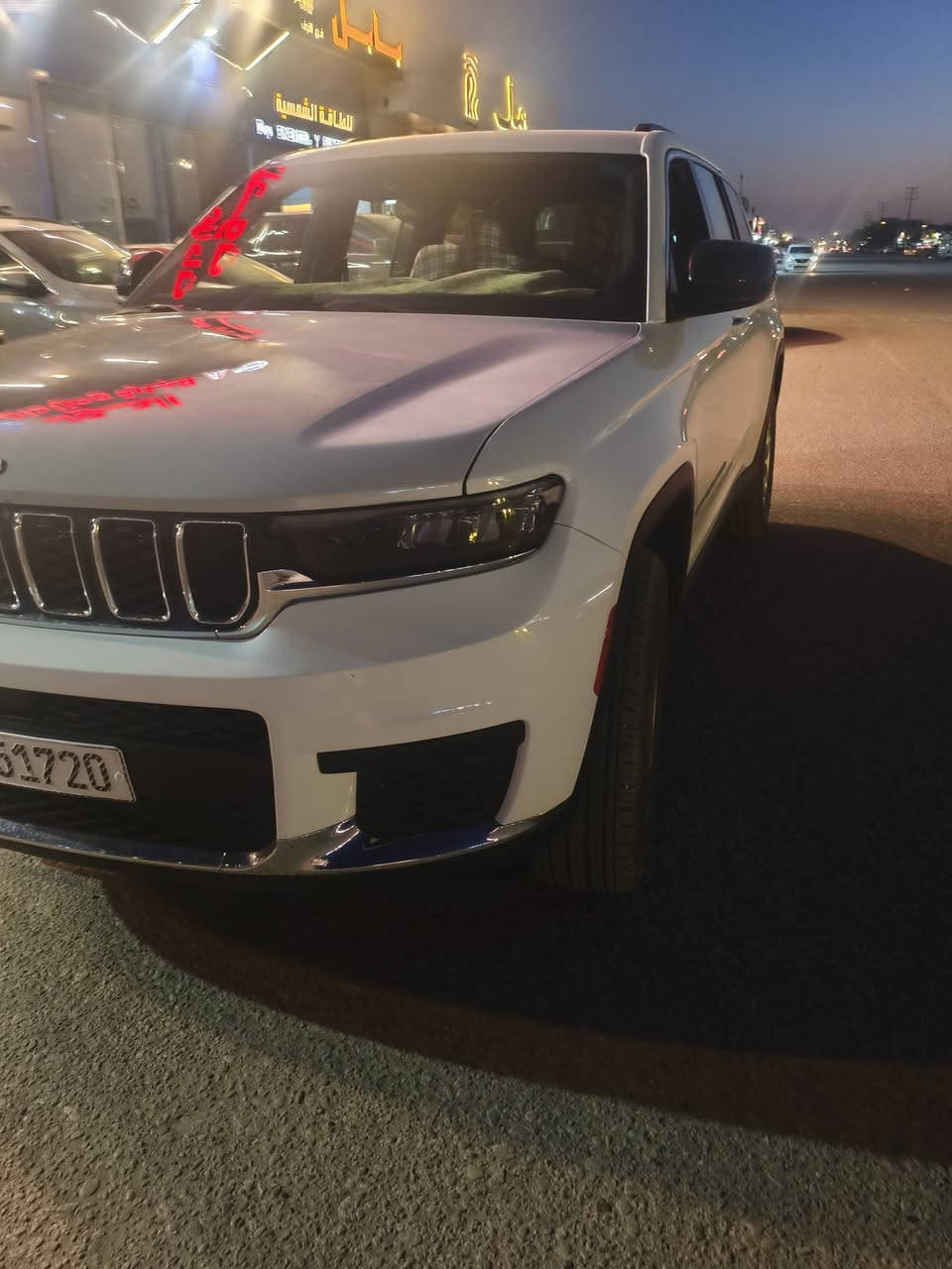 جيب لاريدو ٢٤ وارد امريكي ماشيه ٢٢الف رقم بغداد بسمي سياره جديده للبيع
السعر ٣١٠ 
***********
