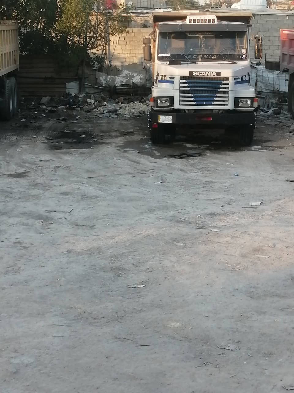 العنوان البياع تقاطع الدرويش ***********
سلام عليكم سكانيا للبيع موديل 86 مكينة سوبر لا صرف ولا بخار گير خمسه بخمسه اكسل باچر
